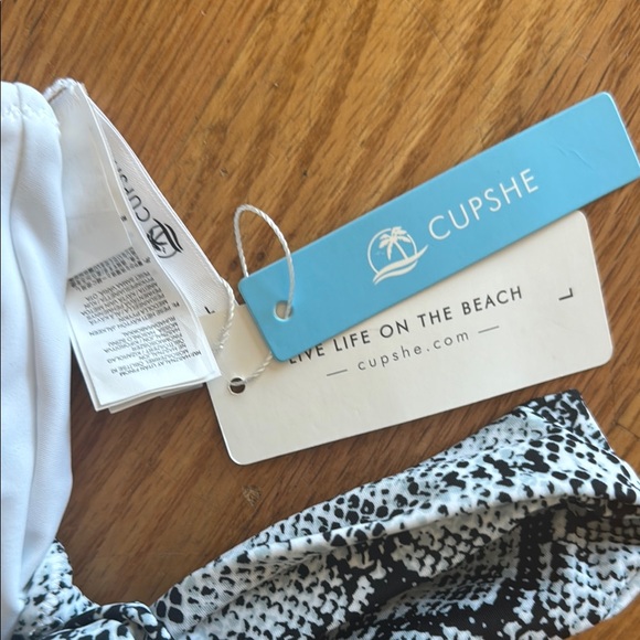 Cupshe Snakeskin and Black One-Piece Swimsuit large - Picture 2 of 5